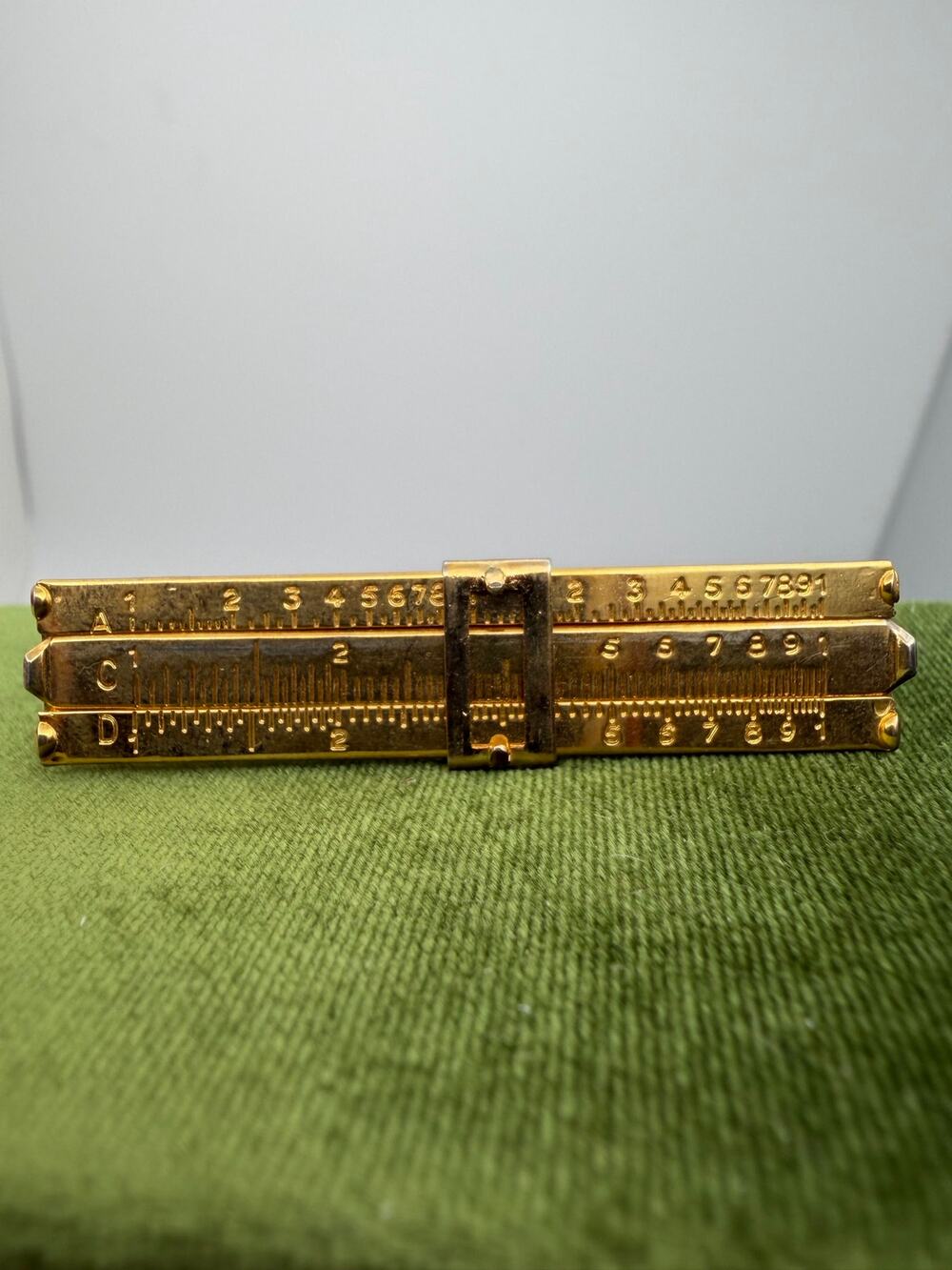 Slide Rule (works-slide moves) Vintage VERNON Tie Bar Clip engineer tools